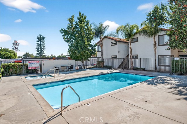 16377 Lakeshore, Lake Elsinore CA: https://media.crmls.org/medias/c3885db4-4b7c-4f9e-af04-ed33cab8b8a5.jpg