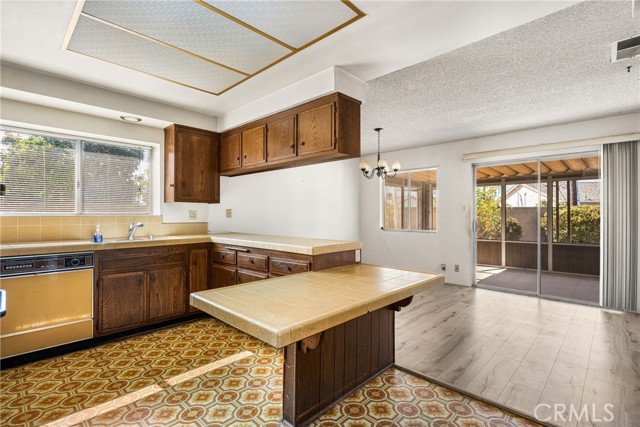 Image 11 of 42 For 5114 Cadison Street