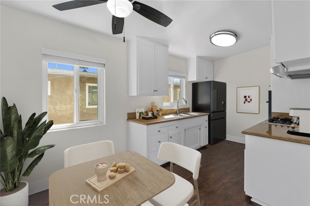 Detail Gallery Image 7 of 20 For 271 16th Pl #D,  Costa Mesa,  CA 92627 - 2 Beds | 1 Baths