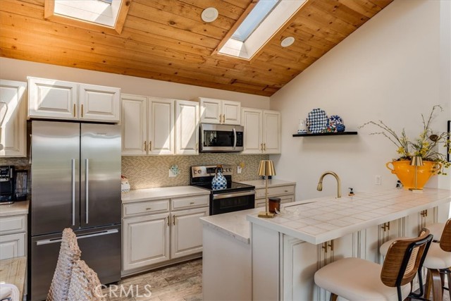 Detail Gallery Image 19 of 60 For 850 Suffolk Street, Cambria,  CA 93428 - 3 Beds | 1/1 Baths