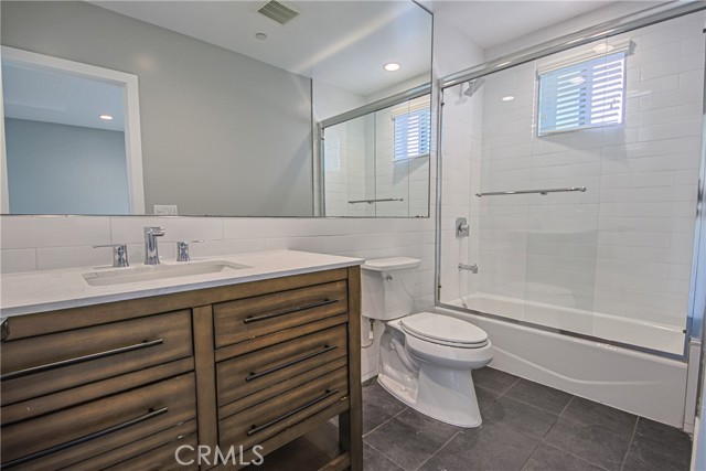 Detail Gallery Image 14 of 37 For 5351 Lexington Avenue, Hollywood,  CA 90029 - 4 Beds | 5 Baths