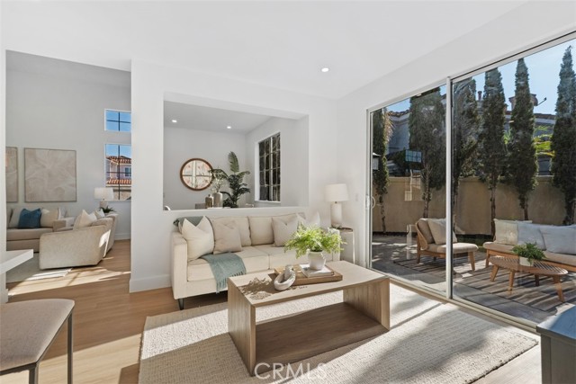 32 Comiso, Irvine CA: https://media.crmls.org/medias/c38a4aab-5edc-48e3-bf52-46b1b83317f7.jpg