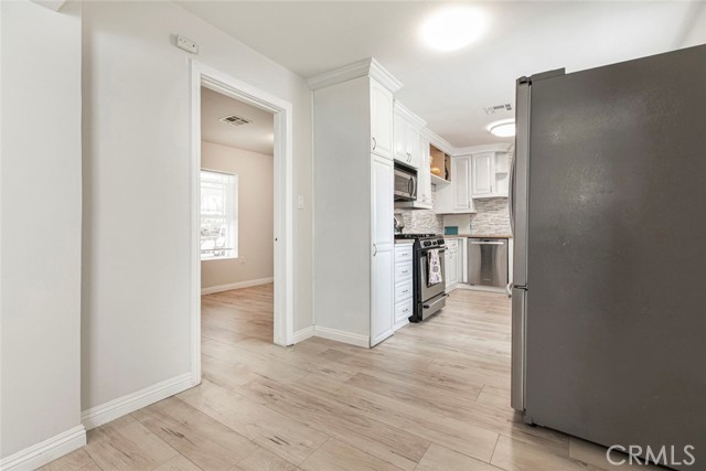 Detail Gallery Image 8 of 39 For 4805 4805 Lowell, La Crescenta,  CA 91214 - 3 Beds | 2 Baths