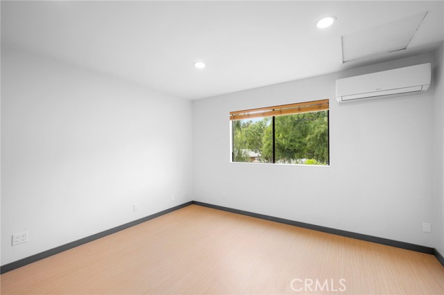 Detail Gallery Image 5 of 11 For 10377 Mcbroom St a,  Sunland,  CA 91040 - 0 Beds | 1 Baths