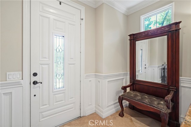 29123 Black Pine Way, Saugus CA: https://media.crmls.org/medias/c38b8728-10ad-4c3d-913d-57b7b8bc5581.jpg
