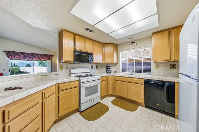 Detail Gallery Image 13 of 31 For 28281 via Cascadita, Menifee,  CA 92585 - 2 Beds | 2 Baths