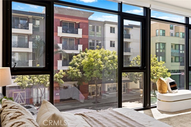 709 E Walnut Street, Pasadena CA: https://media.crmls.org/medias/c38b8ece-ff35-4b32-885d-50e2bd4ce059.jpg