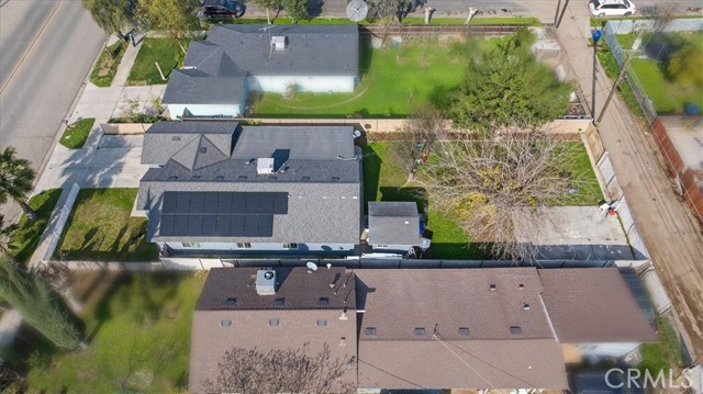 Detail Gallery Image 5 of 50 For 705 S C, Madera,  CA 93638 - 4 Beds | 2 Baths