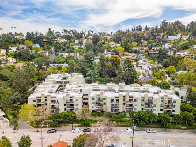 Detail Gallery Image 29 of 32 For 2018 Griffith Park Bld #109,  Los Angeles,  CA 90039 - 2 Beds | 2 Baths