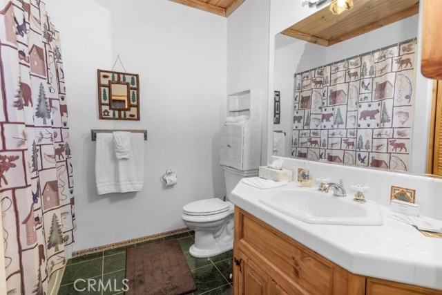 Detail Gallery Image 32 of 73 For 826 Boulder Rd, Big Bear Lake,  CA 92315 - 2 Beds | 2/1 Baths