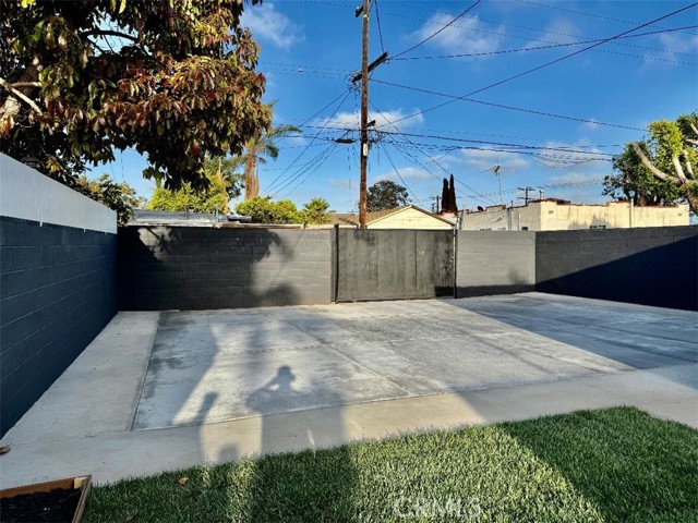 Detail Gallery Image 42 of 52 For 1040 S Grevillea Ave, Inglewood,  CA 90301 - 2 Beds | 2 Baths
