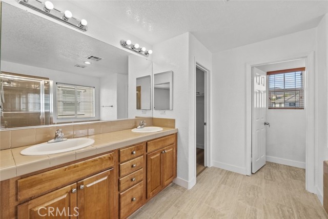 Detail Gallery Image 24 of 41 For 2455 Delicious Ln, Palmdale,  CA 93551 - 4 Beds | 3 Baths