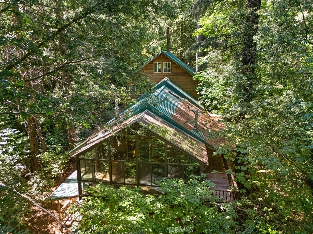 https://media.crmls.org/medias/c38ec1f4-2dc0-4b5d-bc1b-4e5307a40bc1.jpg?preset=X-Large