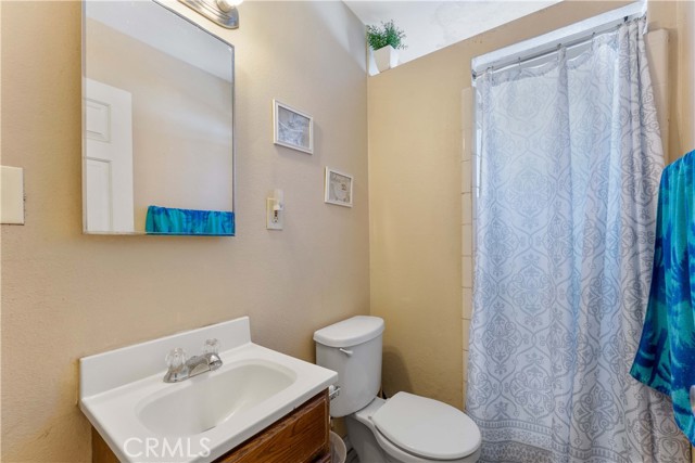 Detail Gallery Image 16 of 19 For 16248 La Cubre Dr, Victorville,  CA 92395 - 4 Beds | 2 Baths