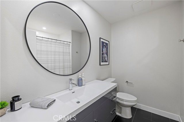 Detail Gallery Image 31 of 46 For 10061 Melinda Way #2,  Northridge,  CA 91325 - 2 Beds | 2/1 Baths