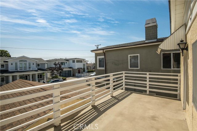 1257 10th Street, Hermosa Beach, California 90254, 3 Bedrooms Bedrooms, ,1 BathroomBathrooms,Residential,Sold,10th,PV21201232