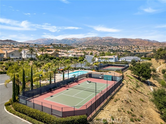 19900 Mariposa Creek Way Way, Porter Ranch CA: https://media.crmls.org/medias/c390b1b3-79c5-4ce9-9d49-026d23f4d930.jpg