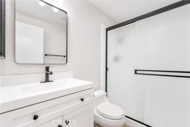 Image 22 of 25 For 9374 Fleetwood Street