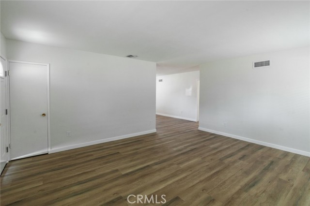 14407 Astoria Street photo 6