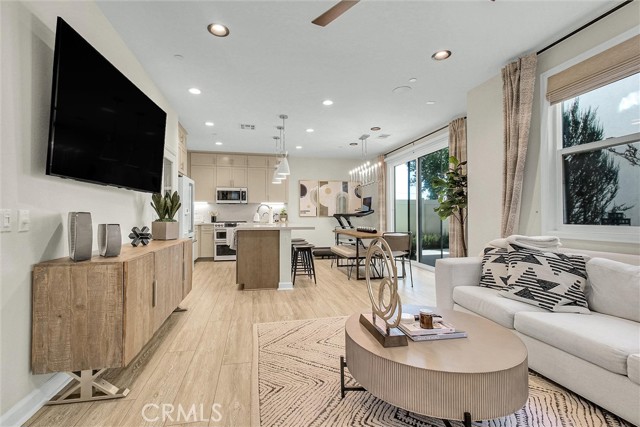 Detail Gallery Image 9 of 28 For 26149 Park Ave, Unit 52, Loma Linda,  CA 92373 - 4 Beds | 3 Baths