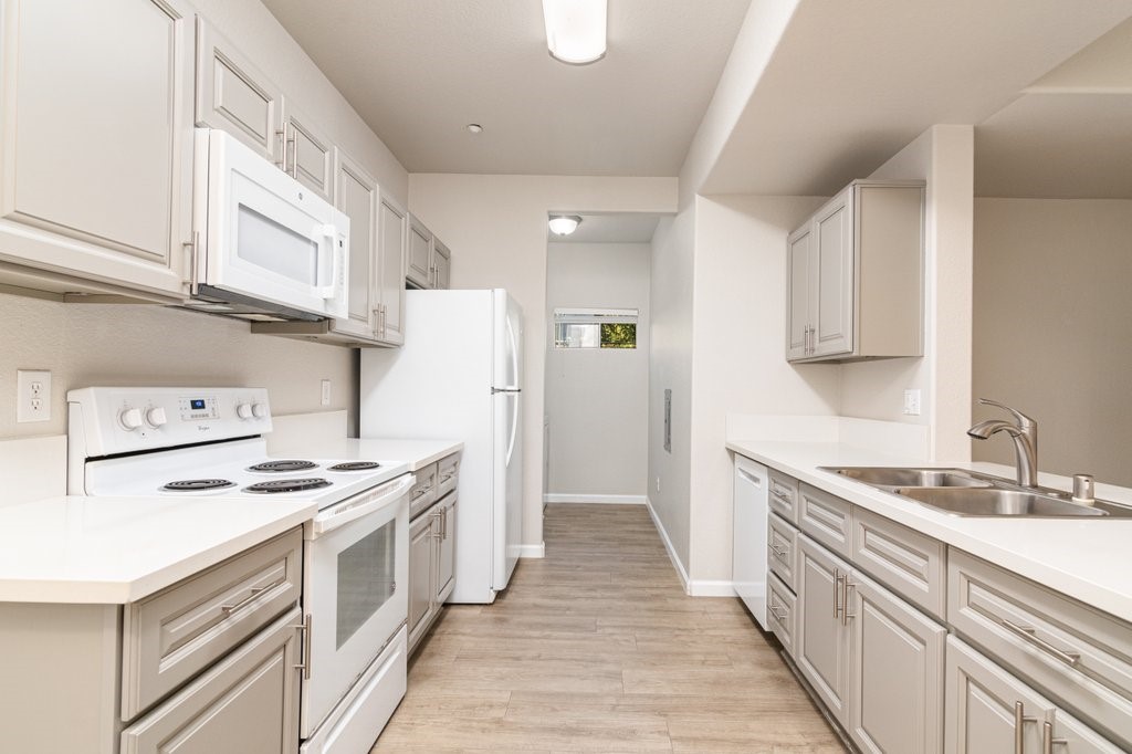 Detail Gallery Image 12 of 29 For 24909 Madison Ave #812,  Murrieta,  CA 92562 - 2 Beds | 2 Baths