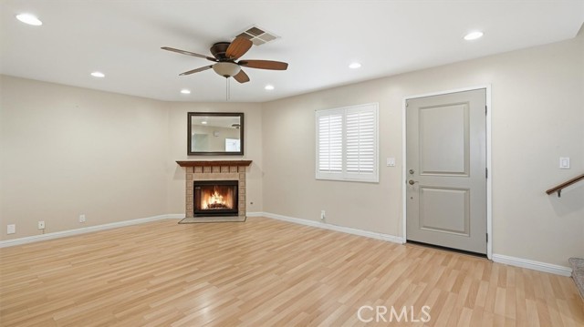 Detail Gallery Image 14 of 30 For 604 E 220th #3,  Carson,  CA 90745 - 3 Beds | 2/1 Baths