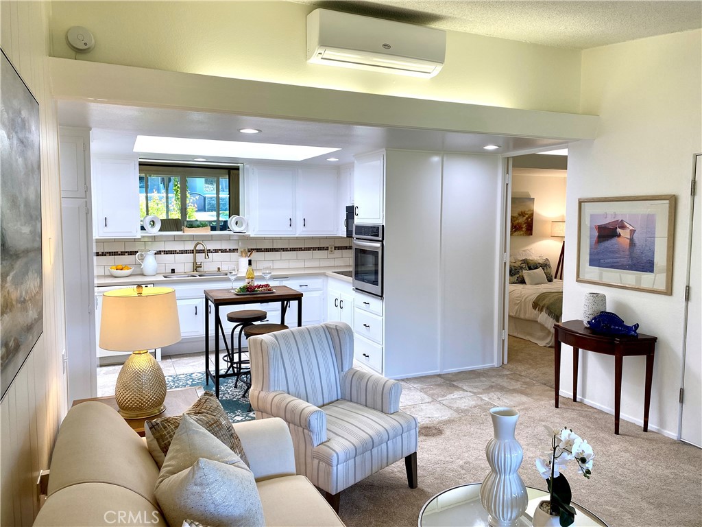 1241 Knollwood Rd, M4 46E