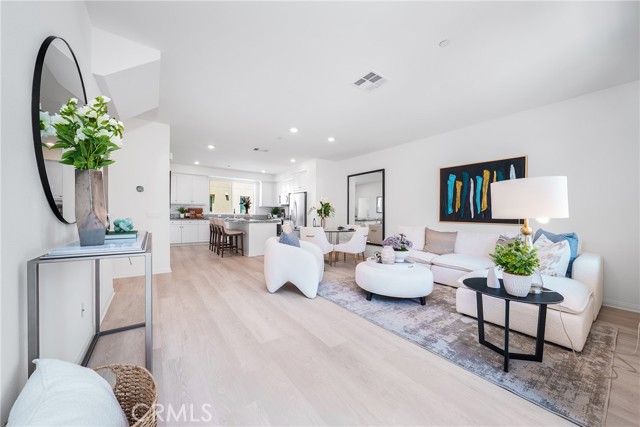 221 Steely, Irvine CA: https://media.crmls.org/medias/c394675b-eabc-43de-a924-9213804ca10f.jpg