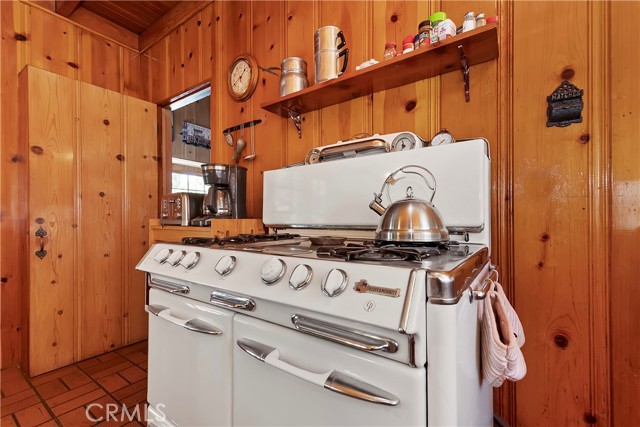 Detail Gallery Image 9 of 37 For 369 John Muir Rd, Lake Arrowhead,  CA 92352 - 3 Beds | 2 Baths