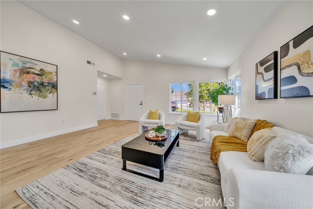 14181 Moore Ct., Irvine CA: https://media.crmls.org/medias/c394fdf9-30ce-43c2-9ec7-703c798554e3.jpg