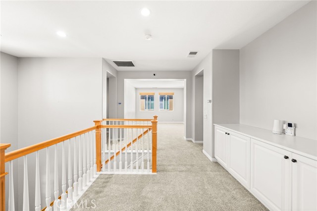16219 Skyridge Drive, Riverside CA: https://media.crmls.org/medias/c395a44a-2336-4963-a248-c543004f0e5b.jpg