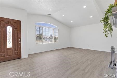 Detail Gallery Image 4 of 23 For 8951 Grapefruit Ave, Hesperia,  CA 92345 - 3 Beds | 2 Baths