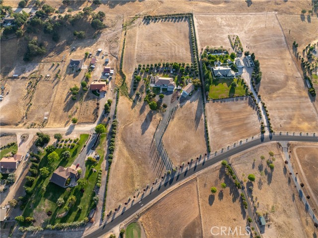5570 Rancho La Loma Linda Drive, Paso Robles CA: https://media.crmls.org/medias/c395e016-2864-4c0b-8adf-66c0d6193412.jpg