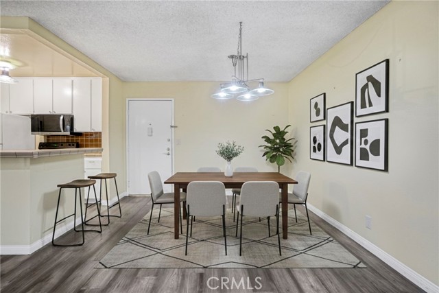 Detail Gallery Image 2 of 46 For 8650 Gulana #C1056,  Playa Del Rey,  CA 90293 - 2 Beds | 2 Baths