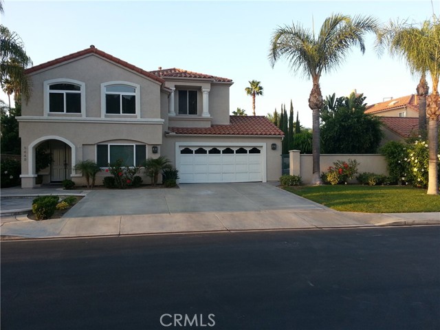 Detail Gallery Image 4 of 29 For 5449 E Suncrest Rd, Anaheim Hills,  CA 92807 - 5 Beds | 4 Baths