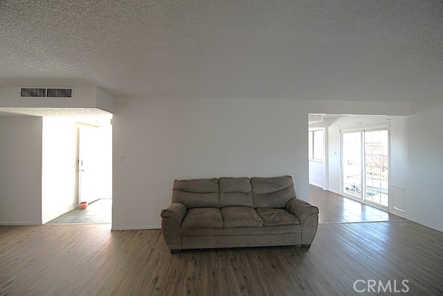 Detail Gallery Image 14 of 32 For 1105 Bigger, Barstow,  CA 92311 - 3 Beds | 2 Baths