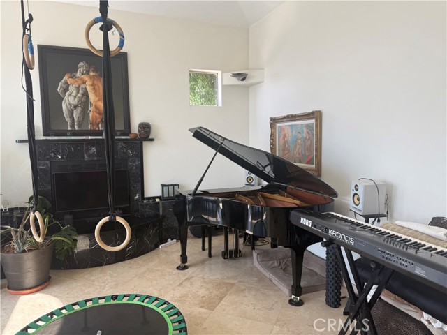 1994 Stanley Avenue, Signal Hill CA: https://media.crmls.org/medias/c3979359-399f-4daa-9819-2c2f5cccdb0b.jpg