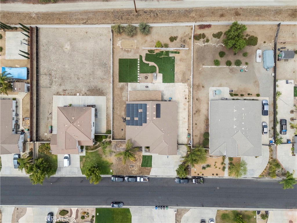 https://media.crmls.org/medias/c397cf5e-c7f6-498f-baf0-3544804502bf.jpg?preset=X-Large