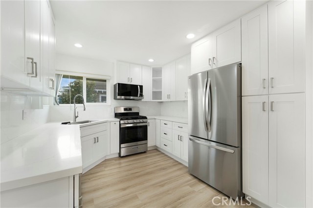 Detail Gallery Image 5 of 28 For 33771 El Encanto Ave #B,  Dana Point,  CA 92629 - 3 Beds | 2 Baths