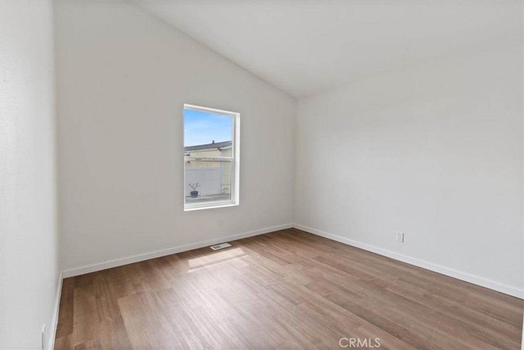 9080 Bloomfield Avenue 272