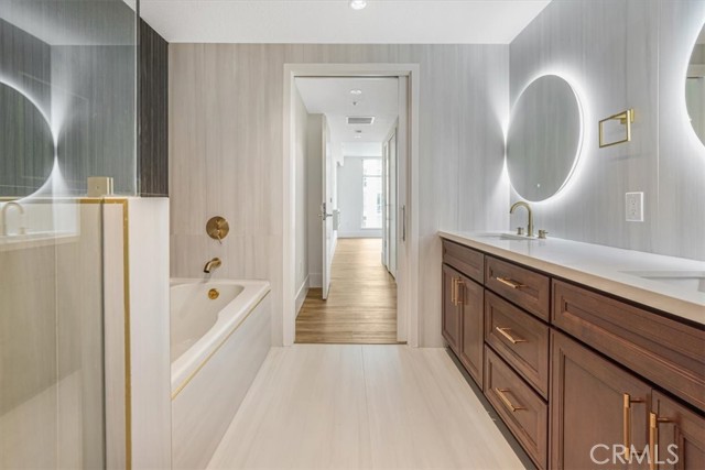 3131 Michelson Drive, Irvine CA: https://media.crmls.org/medias/c39a0a8f-366a-4c26-9e35-e7361a724f2b.jpg