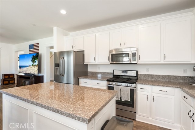 Detail Gallery Image 17 of 62 For 36250 Pursh Dr, Lake Elsinore,  CA 92532 - 5 Beds | 3 Baths