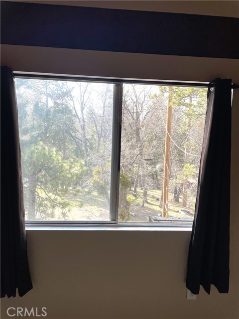 2401 Fir Drive, Running Springs CA: https://media.crmls.org/medias/c39a8a75-e10a-4a54-b1f9-c04a67d0a13b.jpg