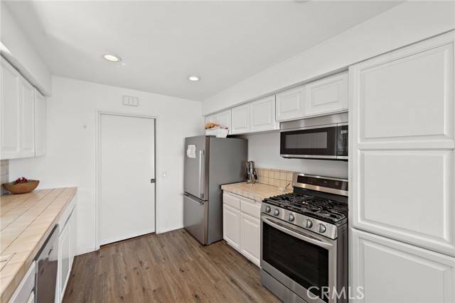 Detail Gallery Image 11 of 28 For 312 Emerald Bay, Laguna Beach,  CA 92651 - 3 Beds | 3 Baths