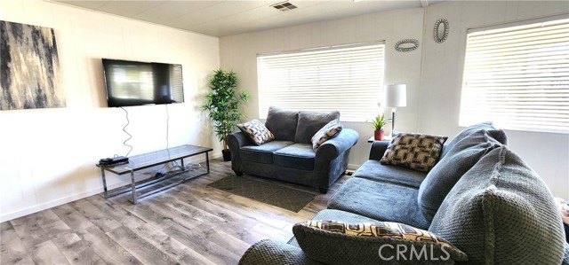 Detail Gallery Image 6 of 23 For 28799 via Playa Del Rey, Murrieta,  CA 92563 - 2 Beds | 2 Baths