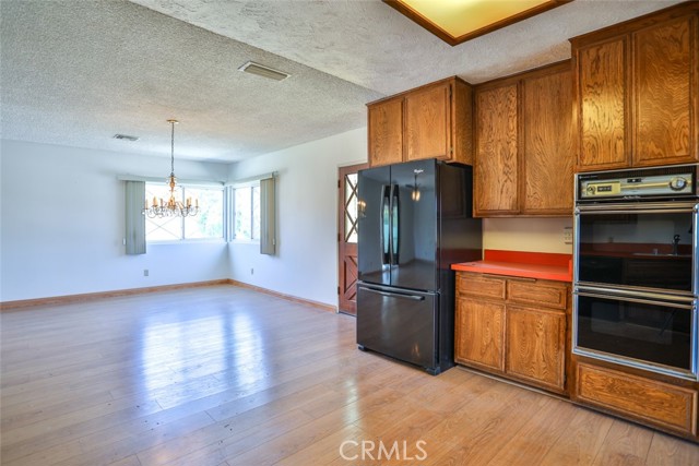 Detail Gallery Image 14 of 41 For 725 E Deodar St, Ontario,  CA 91764 - 3 Beds | 1/1 Baths
