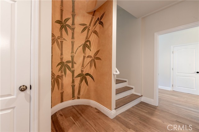 Detail Gallery Image 22 of 38 For 6432 Weidlake Dr, Los Angeles,  CA 90068 - 4 Beds | 3/1 Baths