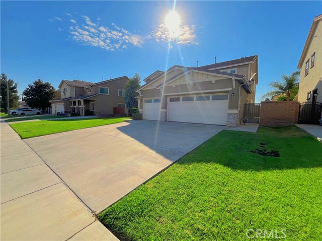 Detail Gallery Image 2 of 29 For 6443 Harrow St, Corona,  CA 91752 - 5 Beds | 2/1 Baths