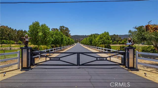 26465 Douglas Avenue, Murrieta CA: https://media.crmls.org/medias/c39d2ebd-3eed-4658-abf0-ae3933736f97.jpg