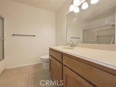 https://media.crmls.org/medias/c39d844b-58e3-427d-ae43-78b9f7e5c026.jpg?preset=X-Large